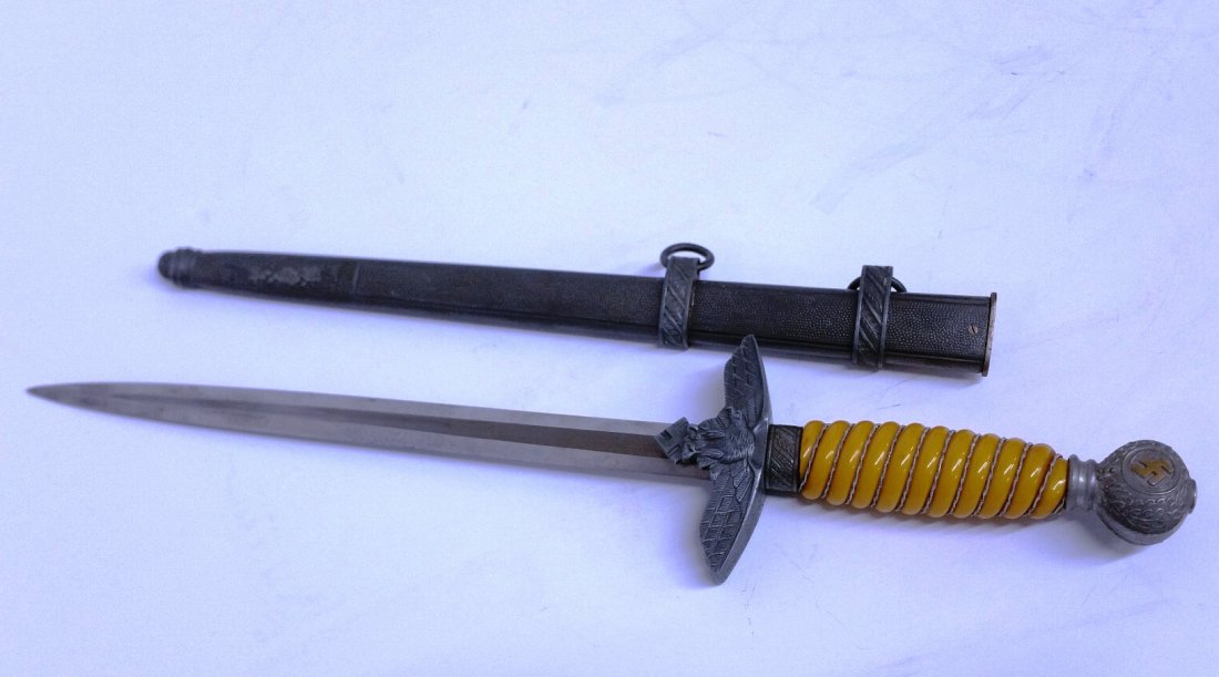 WWII German 2nd Model Luftwaffe Dagger w/Scabbard FW Ho (1 of 12)