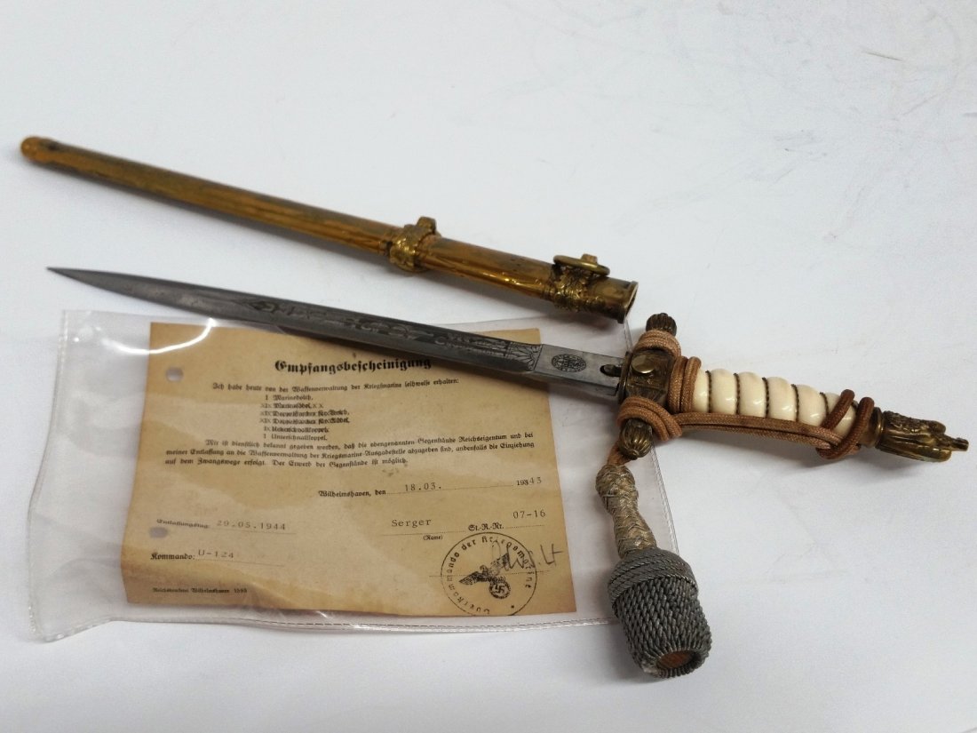 WWII German Kriegsmarine Navy Dagger w/Knot And Issue D (1 of 17)