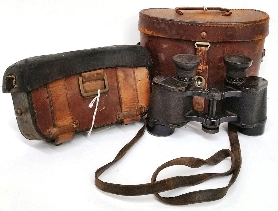 Antique WWI German Early Zeiss Binoculars Cartridge Box: A lot of authentic antique German World War I field equipment. Included are a leather cartridge box, model 1888, for army commissioned rifles and a pair of early German Carl Zeiss Jena binoculars with