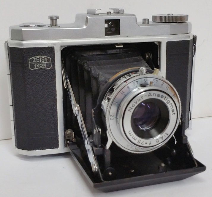 Zeiss Nettar 518/16-6x6 Singal Nettar 75mm Novar: Zeiss Nettar #518/16 - 6 x 6 "Singal Nettar" Working 75mm f4.5 NovarCirca 1950s. Measures 5.5 x 3.5 inches. Weighs less than 2 lbs. Shipping cost not included. Fits Box Size 13x11x3, 3 lbs.CNX 1054 37