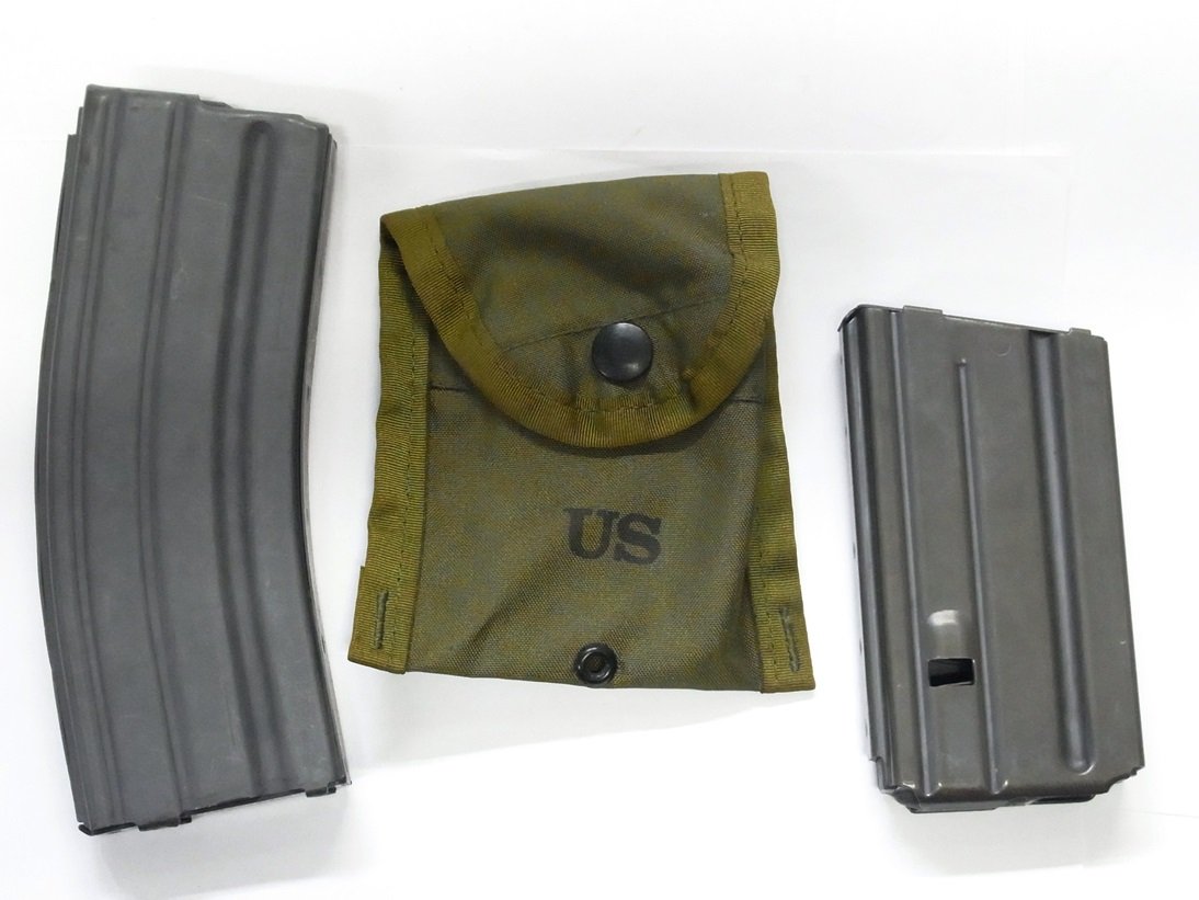 2 Ammo Magazine Colt AR-15 Adventure Line Compass Pouch: 2 Metal Ammo Gun Rifle Magazines Colt AR-15 20 Round Adventure Line 30 Round & US Military Compass Pouch Description CNX 1051 3726:Two aluminum metal ammo rifle magazines, one Colt AR-15, 20 round & o