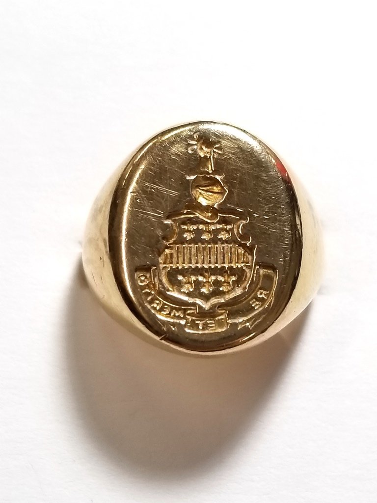 Tiffany & Co. Heavy Vintage 14k Gold Signet Ring w/ Cre (1 of 5)
