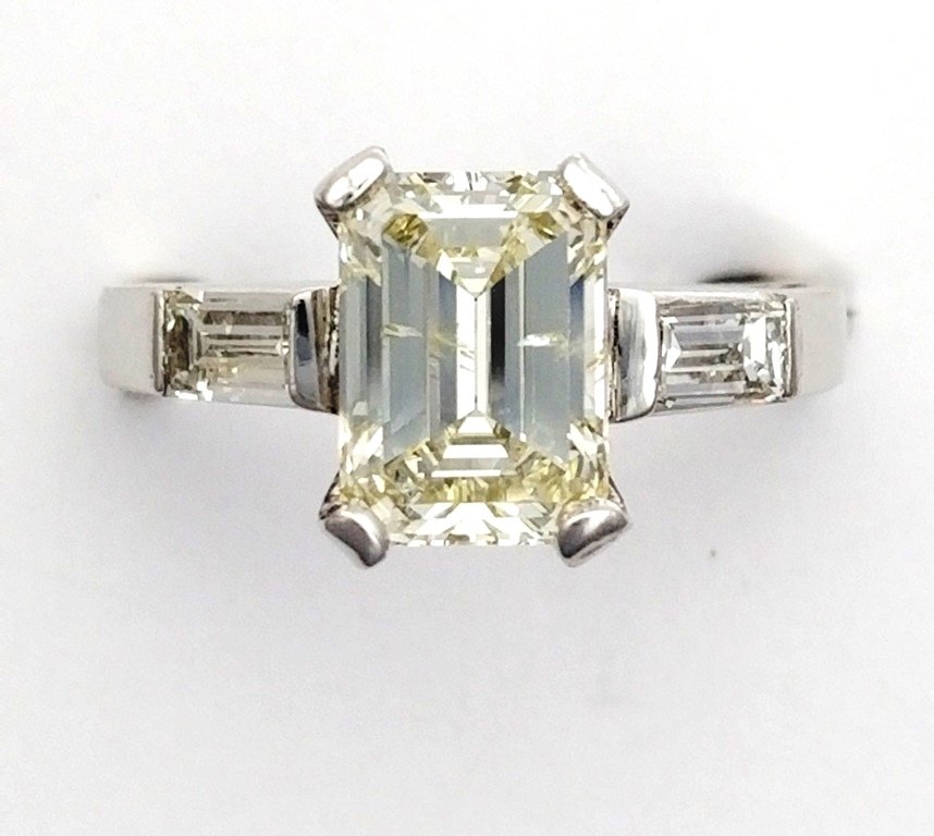 Platinum 1.88ct Center 2.02ctw Diamond Engagement Ring. (1 of 7)