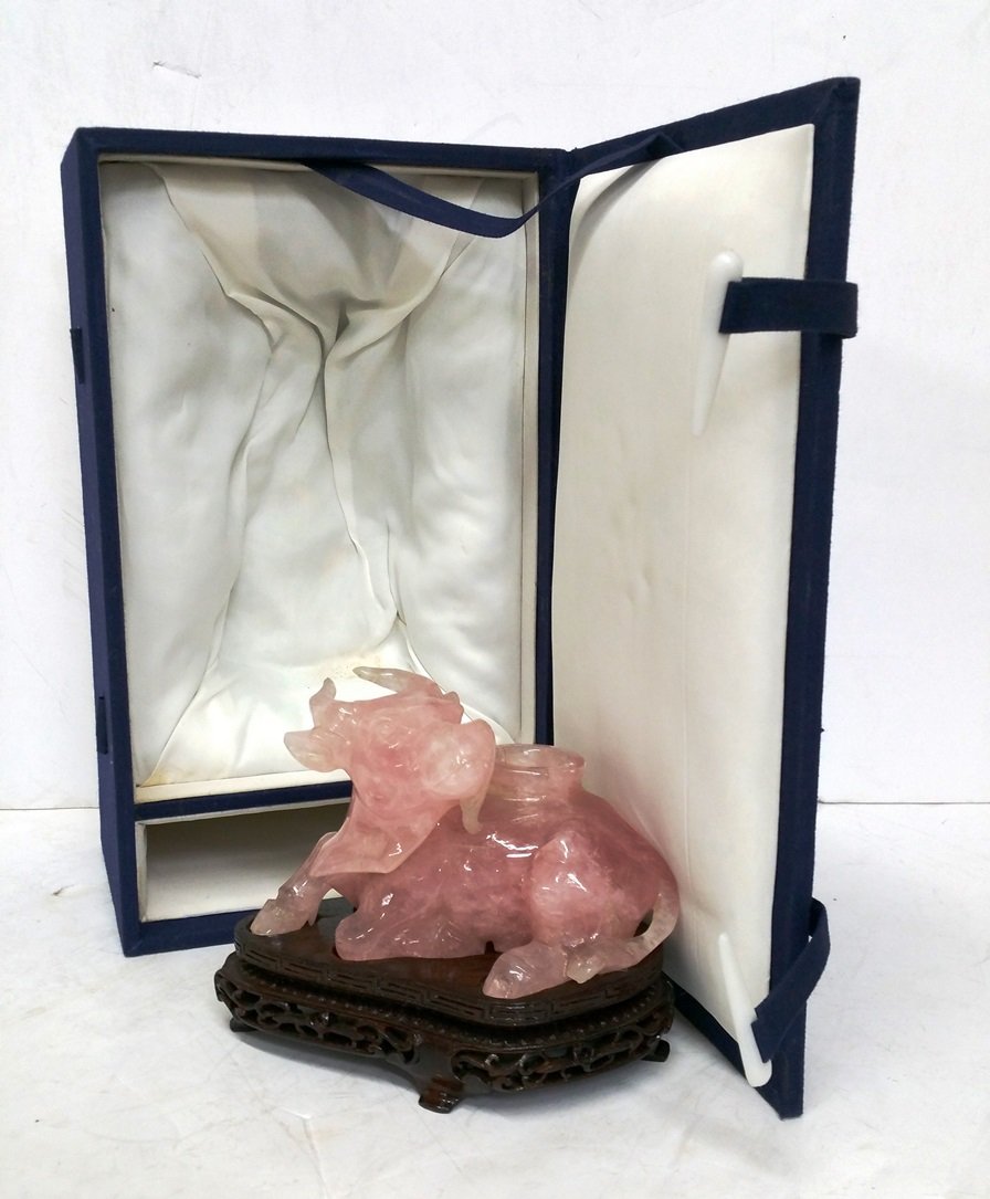 Rose Quartz Bull Late Qing Chinese w Box & Stand: Described By:Nikki CNX 1114 13Title:Rose Quartz Bull Vintage To Antique Late Qing Chinese w Export Box And StandDescription: Gorgeous solid carved vintage to antique Chinese rose quartz bull with expo