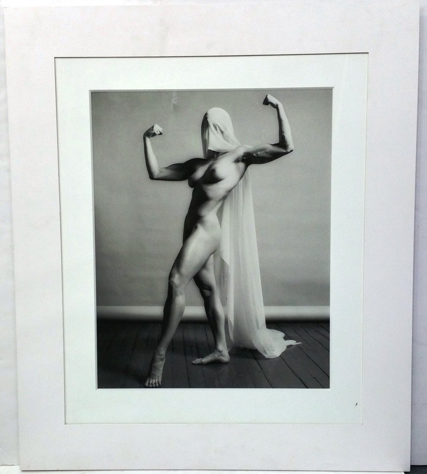 Robert Mapplethorpe BW Lisa Lyon Photograph 10ed: Title: Robert Mapplethorpe BW Lisa Lyon Photograph A rare closely. held limited edition of 12. 10 plus 2 artists proofs, one of the 12 is at the Getty and the last one to come to auction was at Philip