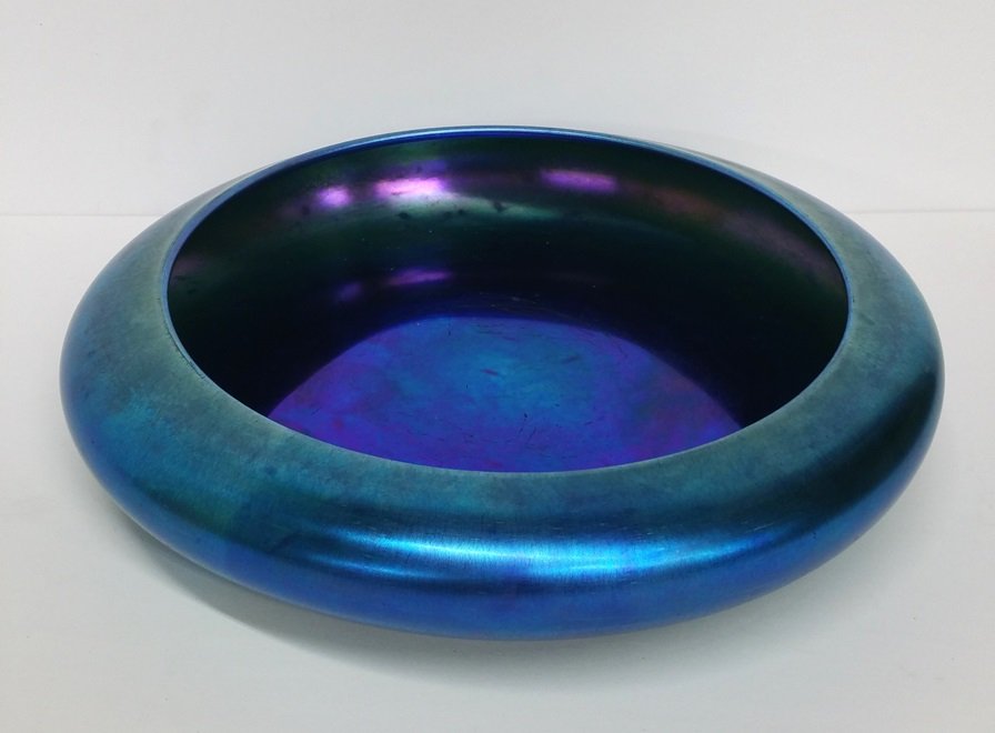 Lg Antique Steuben Signed Aurene #2586 Glass Bowl: Described By:Nikki CNX 1114Title:Lg Antique Steuben Signed Etched Aurene #2586 Art Nouveau American Art Glass Bowl Blue Footed Description: gorgeous large antique Steuben signed etched Aurine #2586 Ar