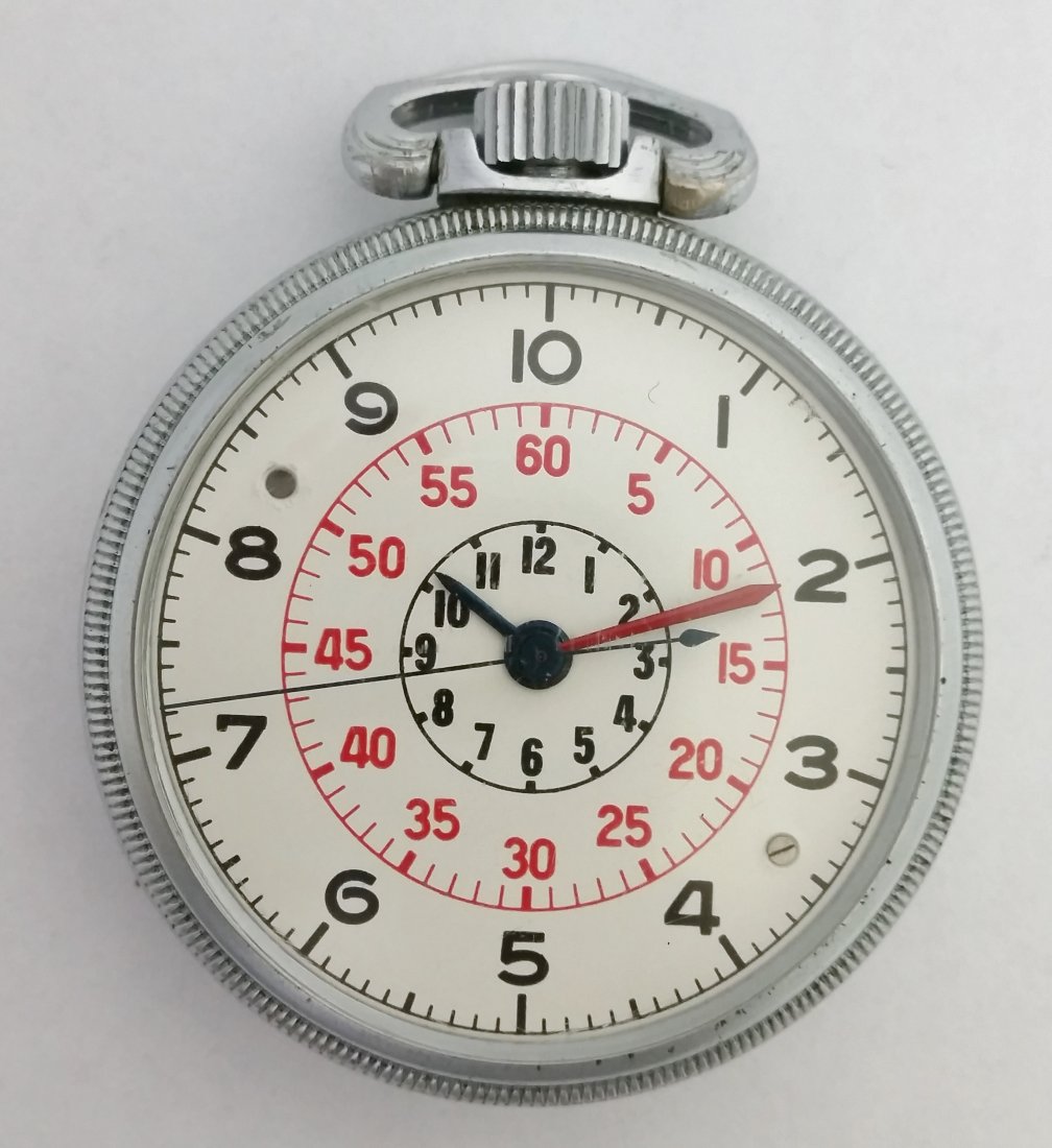 Scarce Hamilton 3992B Master Navigation Watch RoyalNavy: Title: Scarce Hamilton 3992B Master Navigation Watch Royal British Navy Description: A World War II era Hamilton Master Navigation Watch in a wood display case. Used by the Royal British Navy. Comes i
