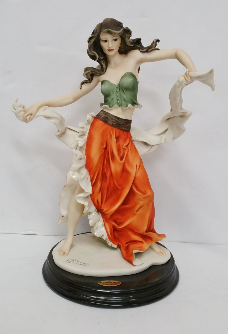 Giuseppe Armani Porcelain Statue Italian Esmeralda (1 of 7)