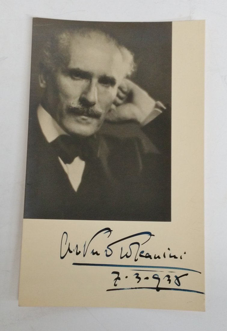Autographed 1938 Arturo Toscanini Photograph (1 of 4)