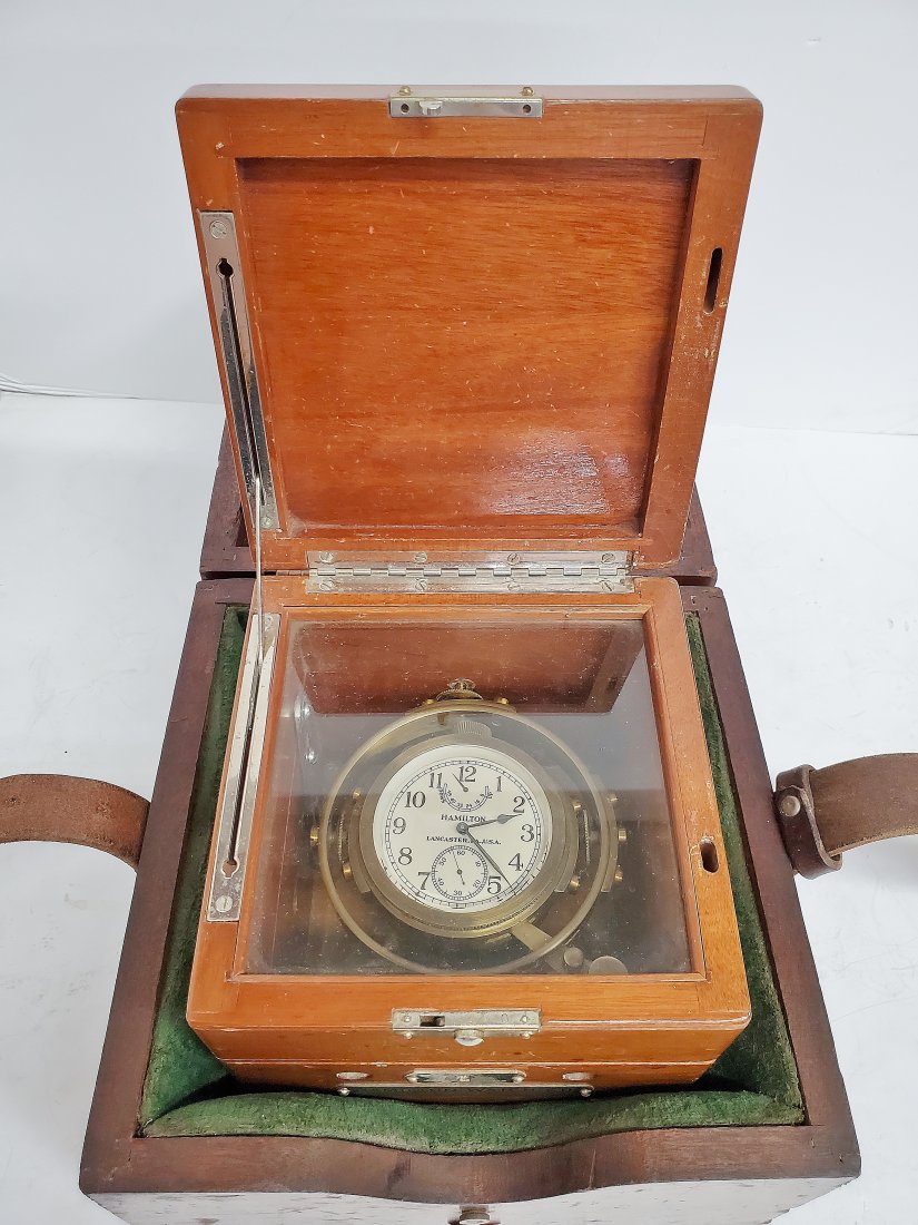Vintage WWII U.S. Navy Hamilton Boxed Chronograph Timer: Title: Vintage WWII U.S. Navy Hamilton Boxed Chronograph Timer Gyro Description: Up for auction is a fascinating vintage WWII U.S. Navy Hamilton boxed chronograph. The chronograph runs, but we do not 