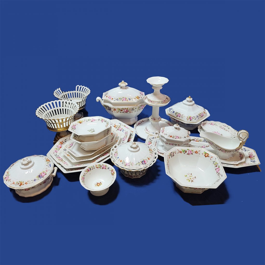 German Meissen Manner 144pc Unsigned Antique China Set: Described By:Nikki CNX 1188 4836 Title:German Meissen Manner 144pc Unsigned Antique China Set Description: Lovely German Meissen manner 144 piece unsigned antique china set with floral motifs. Set inc