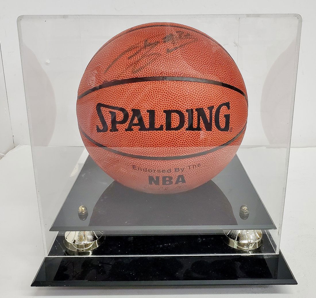 Shaquille Oâ€™Neal Autographed Official NBA Basketball (1 of 7)