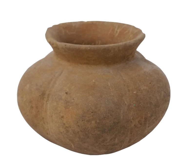 Pre-Columbian Bulbous Clay Pottery Vessel (1 of 7)