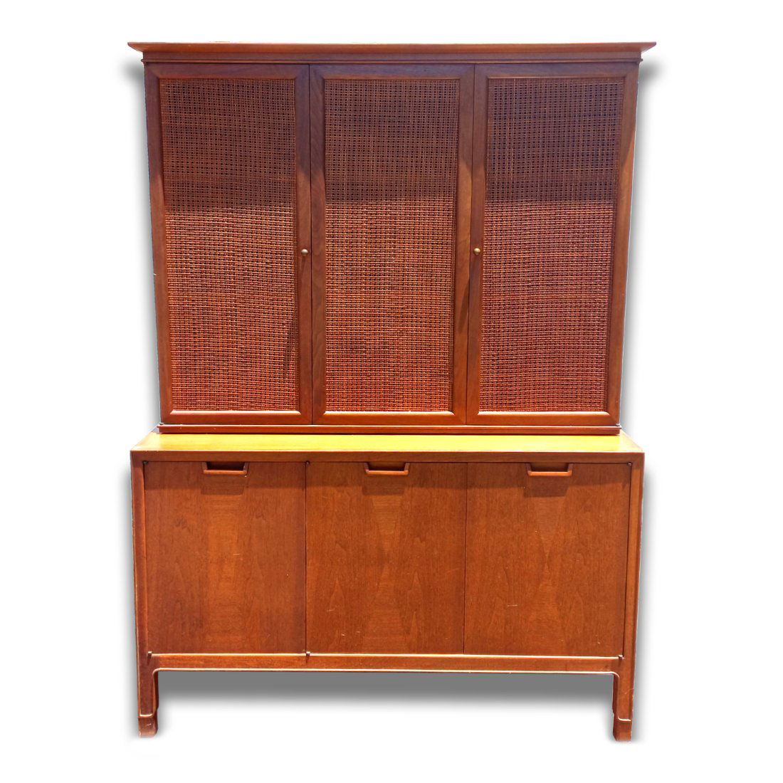 John Stuart Janus China Cabinet Credenza Sideboard 2 piece: li>Described By:Rachel HFA VX NOED Title: John Stuart Janus China Cabinet Credenza Sideboard 2 piece Description:A two piece buffet china cabinet credenza sideboard to hold whatever your heart desires