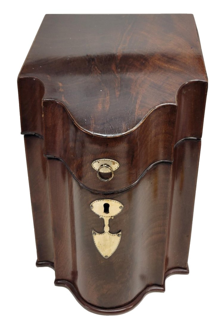 Antique English Late Georgian Inlaid Knife Box: Title: Antique English Late Georgian Inlaid Knife Box Description:Antique English Late Georgian Inlaid Knife Box, Chippendale mahogany, with 20 modern knives that do not fit well, 14.5 x 9.125 x 10.25
