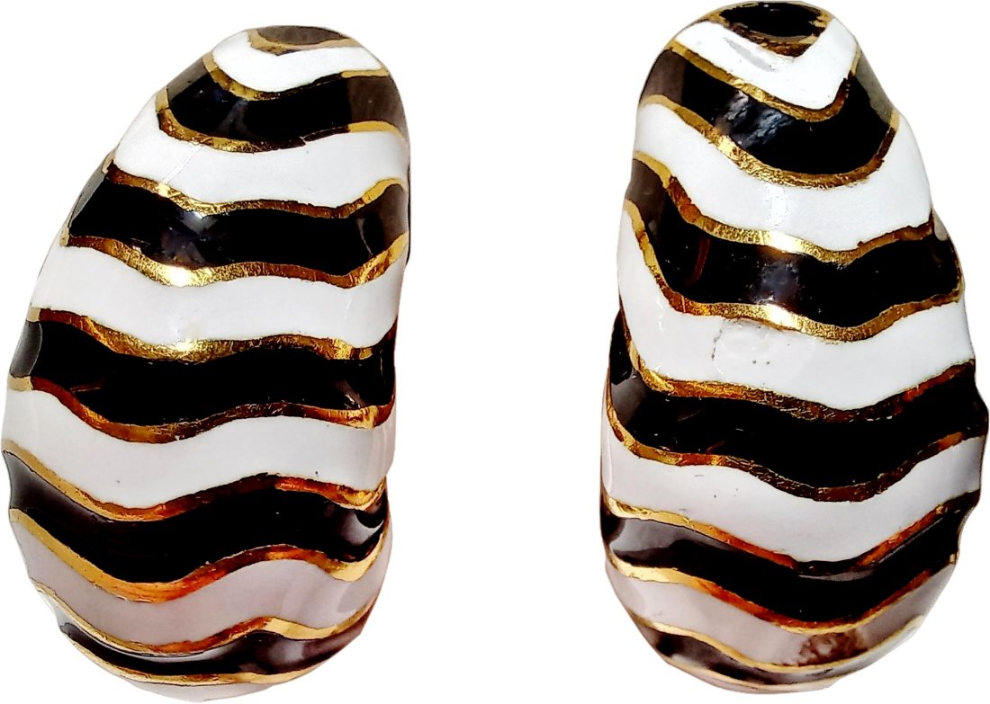 David Webb 18K Gold Black And White Zebra Stripe Enamel Clip Earrings (1 of 12)