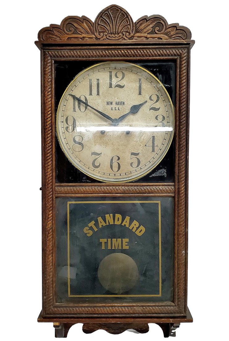 Antique New Haven Standard Time Regulator Wall Clock For Restoration: Described By:Rachel-Jess HFA DBJQ Title:Antique New Haven Standard Time Regulator Wall Clock For Restoration Description: Up for auction is a very interesting New Haven Standard Time regulator wall cl