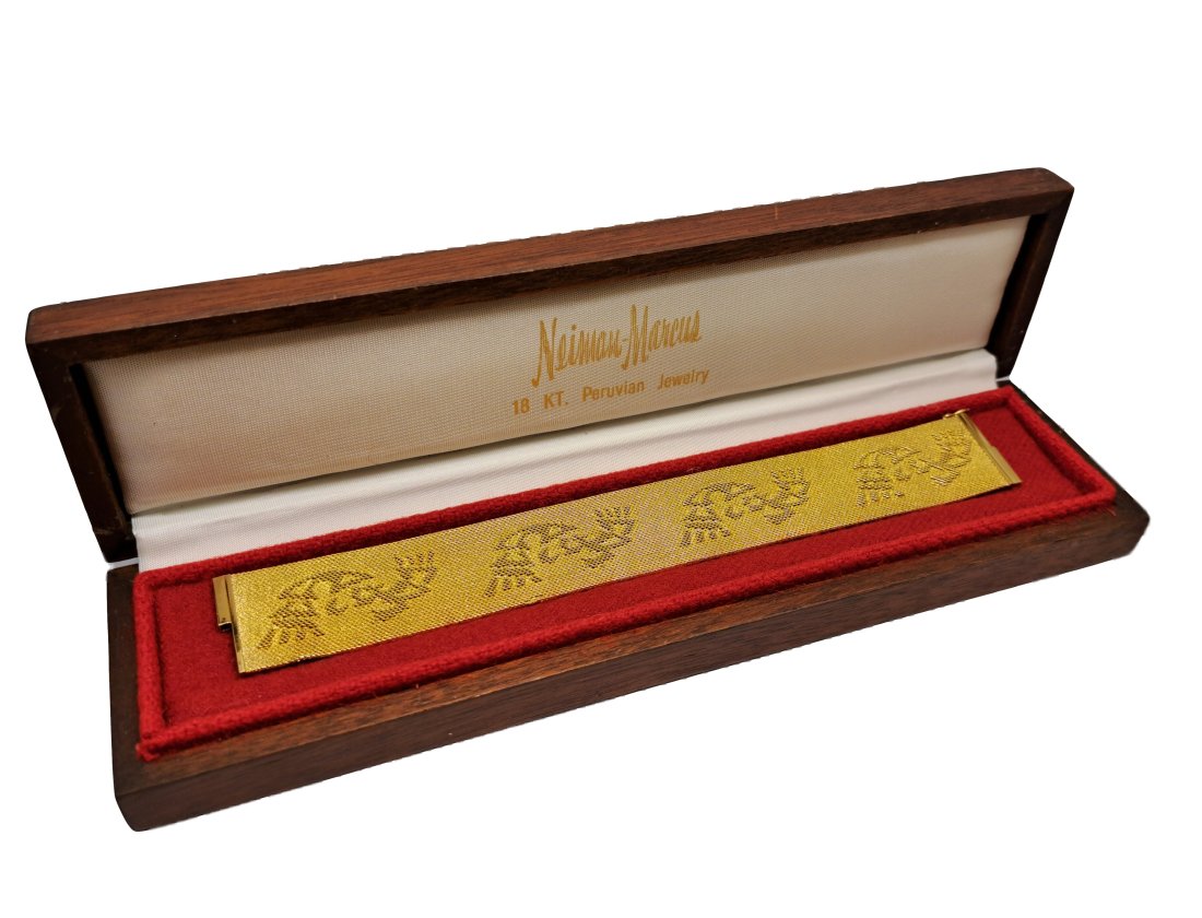 Neiman Marcus Peruvian 18k Gold Textured Mesh Signed Ladies Vintage Designer Bracelet w/ Orig. Box (1 of 5)