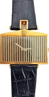 Rare Corum Rolls Royce Spirit Of Ecstasy 18K Gold Estate Watch: Described by:Rachel HFA DT 50756 Title:Rare Corum Rolls Royce Spirit Of Ecstasy 18K Gold Estate Watch Description: Rare Corum Rolls Royce Spirit Of Ecstasy 18K Gold Estate Watch Circa:1990s