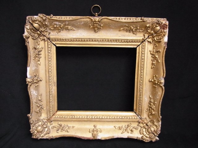 American Mid 19C Hudson River School 7-1/2" x 9" O: American Mid 19C Hudson River School 7-1/2" x 9" Ornate Empire Victorian Gilt Frame This is a very ornate gilt frame. A lovely old piece to add to your home. * Rear opening 7-5/8" high x 9-1/8" wide *