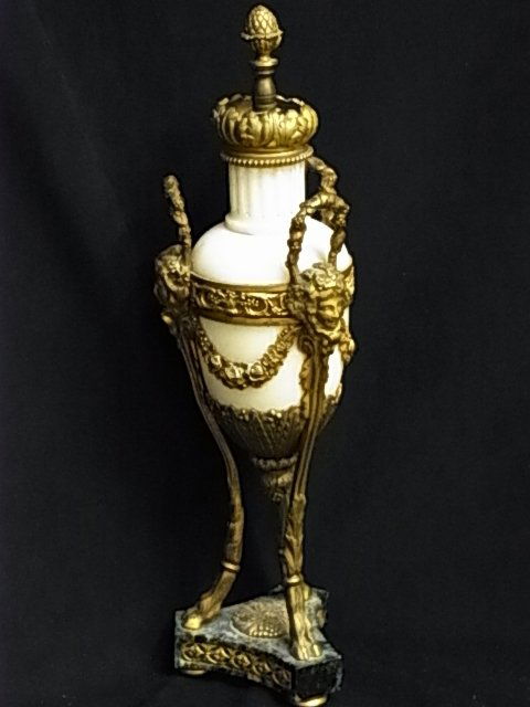 Antique Gilt Dore Bronze Marble Alabaster Neo Clas: Antique Gilt Dore Bronze Marble Alabaster Neo Classical Louis XVI or Beaux Arts Belle Epoch Mounted Garniture This came out of an estate packed with ornate Continental decorations including French, Ru