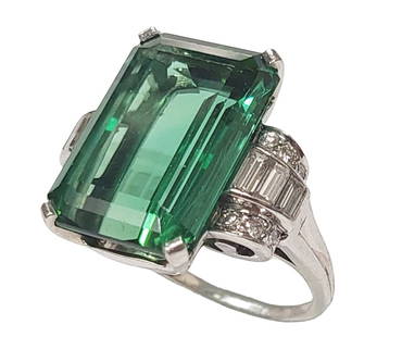 Tiffany & Co. 14.30ct Deep Green Tourmaline Platinum Fine Diamond Ladies Vintage Art Deco Ring: Title: Tiffany & Co. 14.30ct Deep Green Tourmaline Platinum Fine Diamond Vintage Art Deco Ladies Ring Description: I think the pics just about say all there is to say about this breathtaking 14ct+ eme