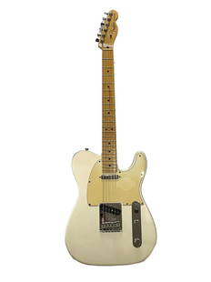 Fender American Standard Telecaster Electric Guitar Blizzard Pearl New Old Stock with Gator Case: Described By: Sam CNX 1527 7795 Title: Fender American Standard Telecaster Electric Guitar Blizzard Pearl New Old Stock with Gator Hard Case Description:Beautiful blizzard/pearl Fender Standard Teleca