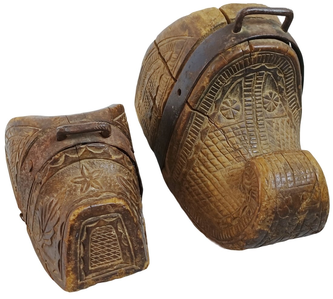 Pair Of Mismatched Carved Wooden Metal African Shoes: Title:Pair Of Mismatched Carved Wooden Metal African Shoes Description: Pair Of Mismatched Carved Wooden Metal African Shoes. One of these items measures approximately 9x6x7 inches, the other 7x4.75x4