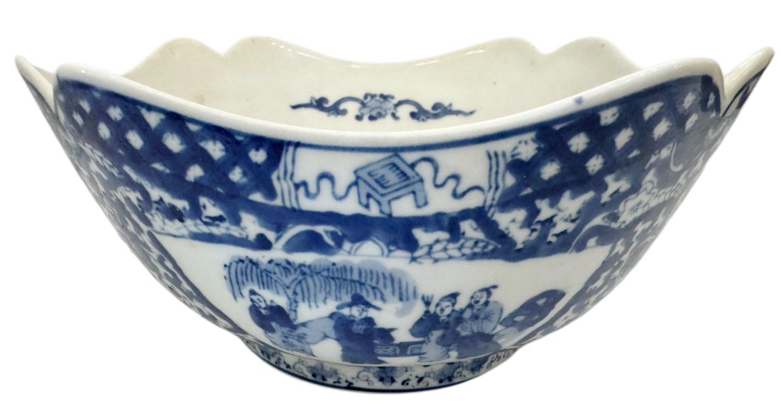 Chinese Signed Large 9 Inch Lobed Bowl 4 Character Mark Vintage Porcelain Scenic Blue White: Described By:Sam HFA VX Title: Chinese Signed Large 9 Inch Lobed Bowl 4 Character Mark Vintage Porcelain Scenic Blue White Description:Chinese Signed Large 9 Inch Lobed Bowl 4 Character Mark Vintage P