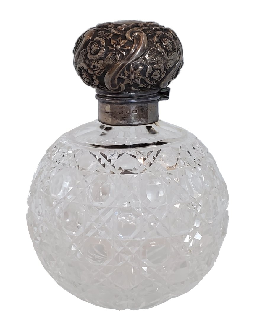 Kirstie Alley Estate Old English Sterling Silver Repousse Cut Crystal Perfume Bottle COA (1 of 6)