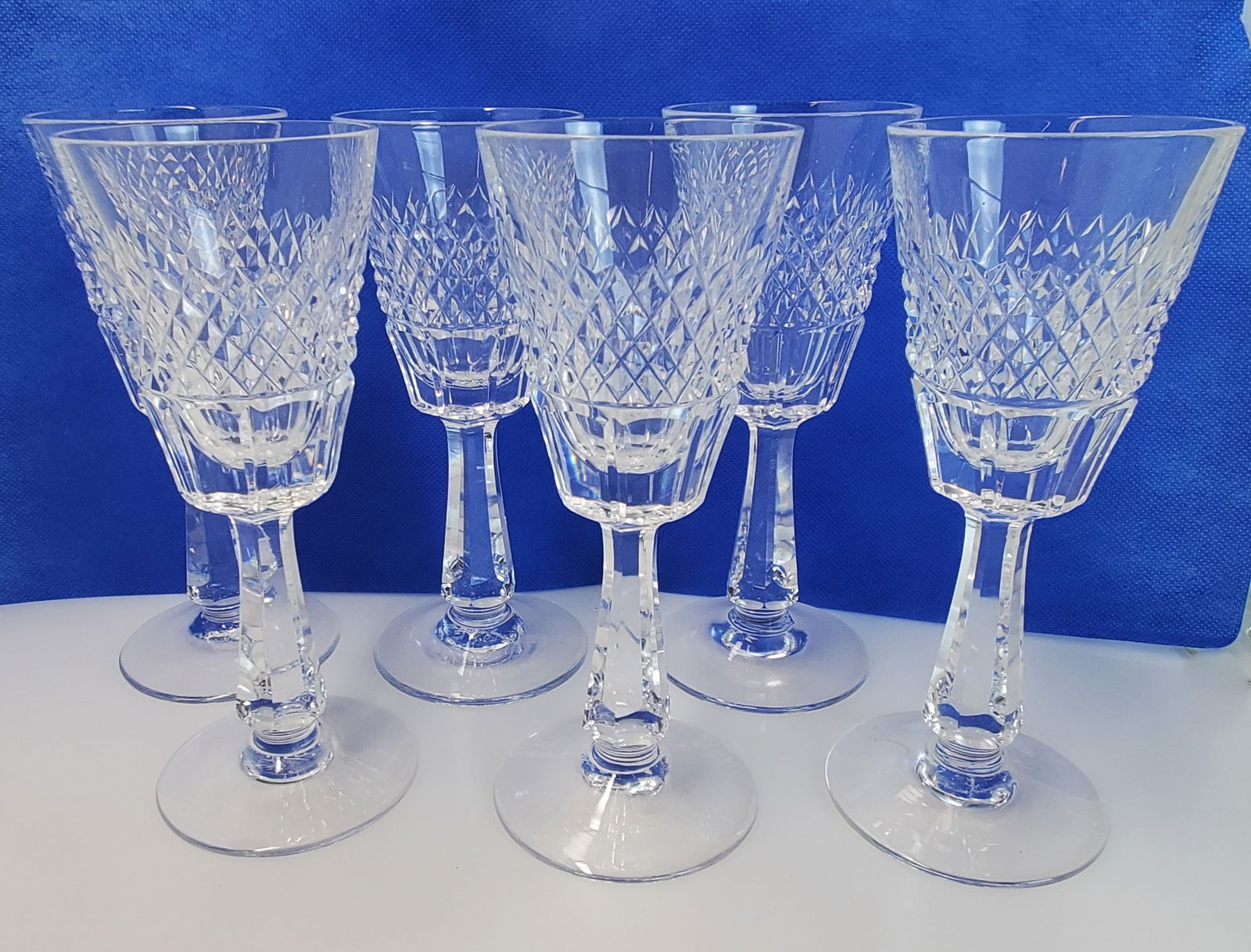 Vintage Cut Crystal Wine Goblet Glasses Lot of 6: Described By:Michelle NRD DBJQ Title: Vintage Cut Crystal Wine Goblet Glasses Lot of 6 Description:Vintage Cut Crystal Wine Goblet Glasses Lot of 6 Hallmarks or Signature: Non