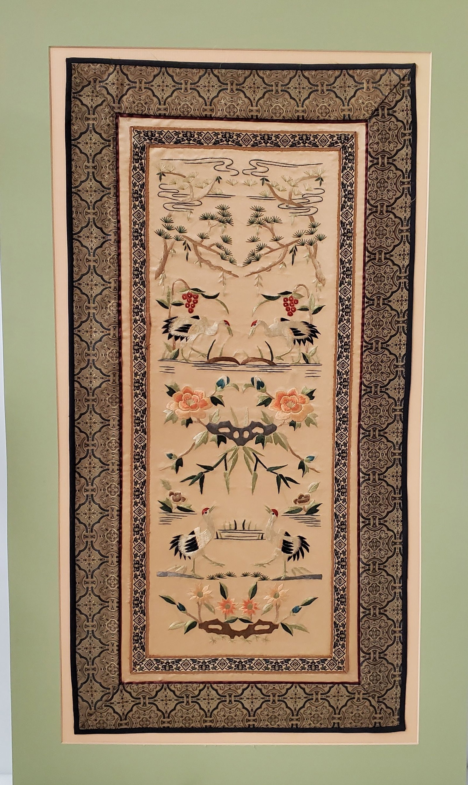 Fine Embroidered Silk Textile Crane Birds Japanese Chinese Vintage: Described By:Michelle 2024X Title: Fine Embroidered Silk Textile Crane Birds Japanese Chinese Vintage Description:Fine Embroidered Silk Textile Crane Birds Japanese Chinese Vintage Hallmarks or Signat