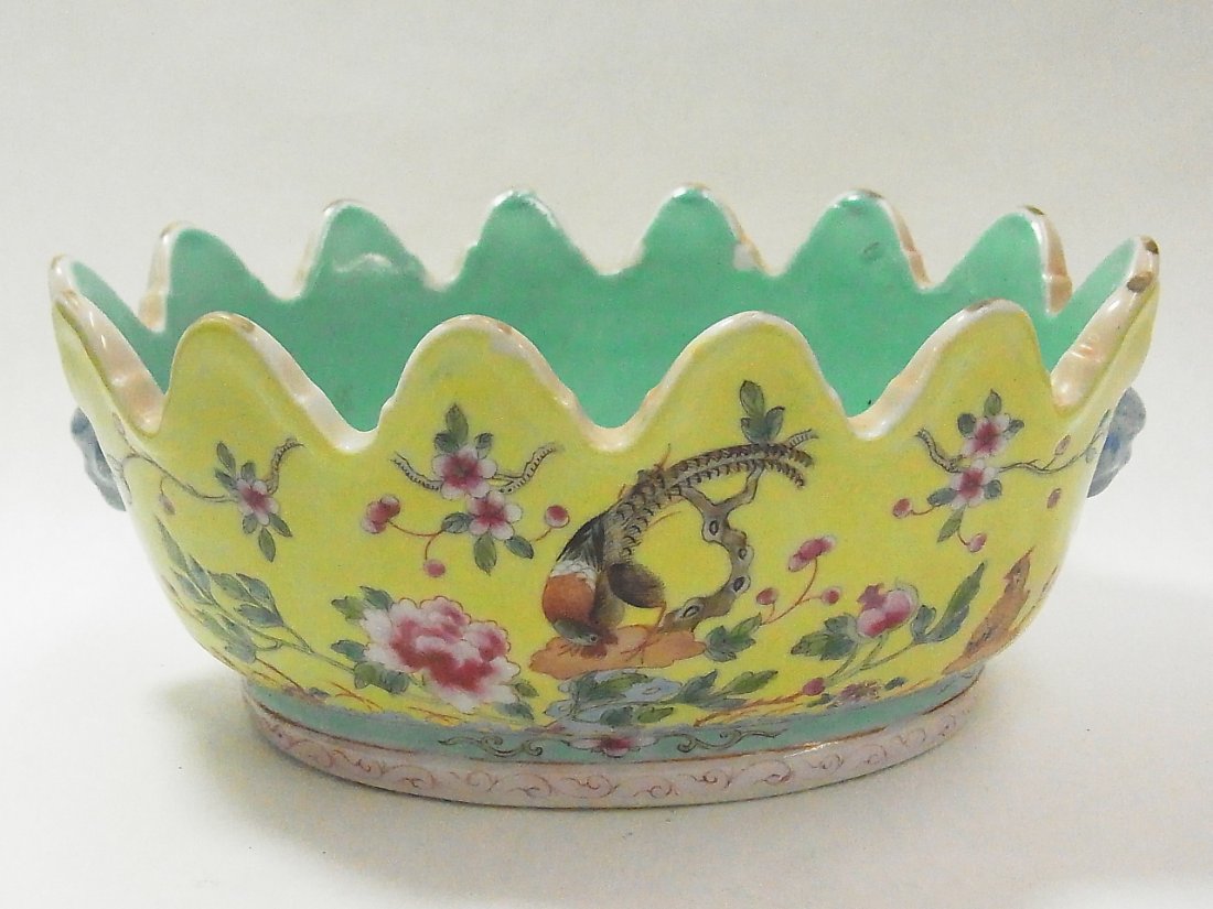 Late Qing Ca. 1900 Bowl Signed: Late Qing Ca. 1900 Bowl Signed Description: Provenance: Florida Gulf Coast Collection of Chinese, Japanese and Southeast Asian Pottery Porcelain Ivory Bronze Sculpture Furniture Textiles and Other M