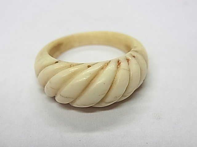 Antique Folk Art Sailor Ivory Rope Twist Ring: Description: Antique Folk Art Sailor Ivory Rope Twist Ring. Horizontal age striations. Approx. Dimensions or Size: Ring Size 6.75 Hess Fine Auctions Shipping: Continental USA Fl