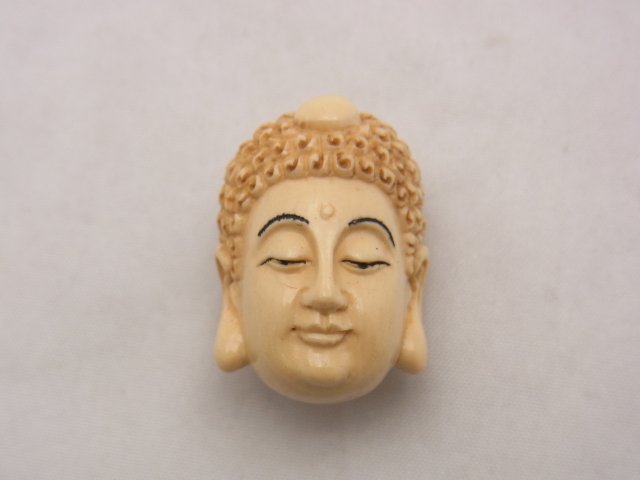 Fine Signed Hand Carved Ivory Old Buddha Head Okim: Fine Signed Hand Carved Ivory Old Buddha Head Okimono 1” High Miniature Description: Approx. Dimensions or Size: 1” high Hess Fine Auctions Shipping: Continental USA Flat Rate Shipping for a