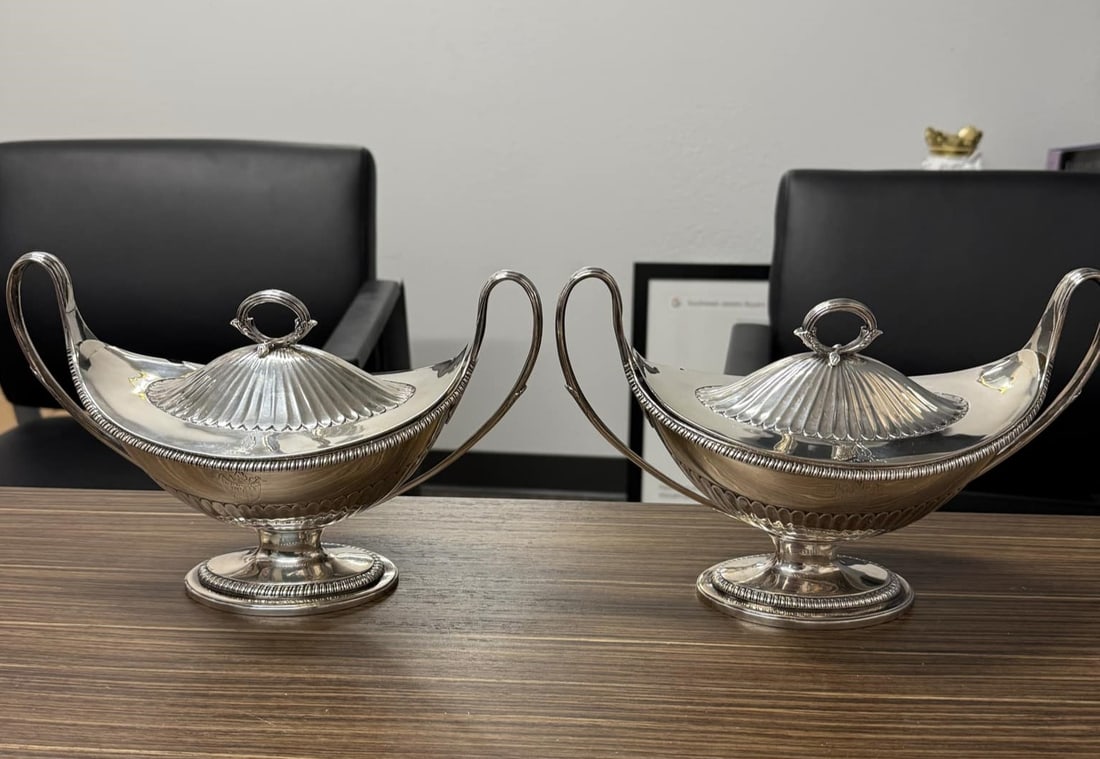 Important Pair George III Dublin Robert Breading Silver Tureens Arms of Baron William Beresford (1 of 19)
