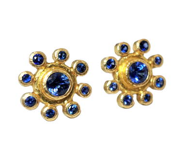 Elizabeth Locke Natural Blue Sapphire Hammered 19k Gold Cluster Stud Earrings: Described & Photographed By: AF HFA DT61995 NFGDD Title: Elizabeth Locke Natural Blue Sapphire Hammered 19k Gold Cluster Stud Earrings Description:Elizabeth Locke Natural Blue Sapphire Hammered 19k G
