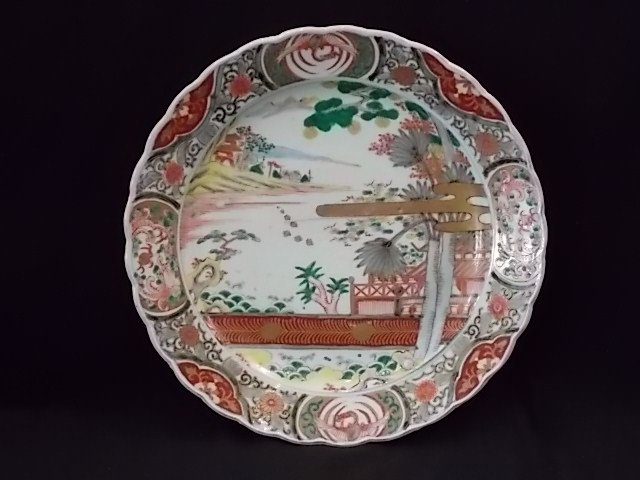 Antique 12 ¾” Imari or Related Ware Plate Charger: Antique 12 ¾” Imari or Related Ware Plate Charger Description: Provenance Florida Gulf Coast Collection of Chinese, Japanese and Southeast Asian Pottery Porcelain Ivory Bronze Sculpture Furniture T
