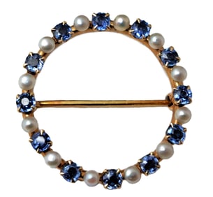 Scrumptious American Made 1920s Pearl GIA Yogo Gulch Sapphire 14k Gold Circle Brooch