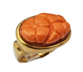 Exquisite 18k Gold Carved Natural Coral Floral Ladies Heavy Ring