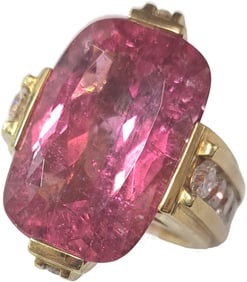 Vintage 18K Yellow Gold 22.41ct Natural Pink Tourmaline Diamond Designer Ring