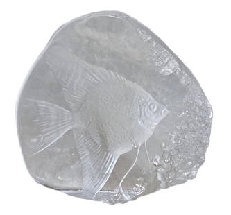 Mats Jonasson Crystal Angel Fish Swedish Glass Signed Paperweight Sculpture: Described by:Ayanna HFA 2024x Title:Mats Jonasson Crystal Angel Fish Swedish Glass Signed Paperweight Sculpture Description: Mats Jonasson Crystal Angel Fish Swedish Glass Signed Paperweight Sculpture