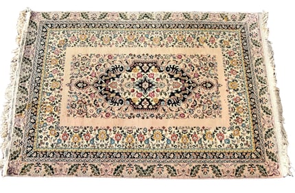 Vintage to Antique Persian Rug Carpet Medallion 80x56in