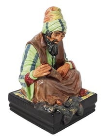 Royal Doulton England Cobbler HN 1706 Fine Bone China Figure
