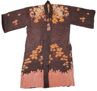 Japanese Kimono Robe Silk Vintage Art Deco Floral Inscribed: Described By: Michelle NOE HFA VX Title: Japanese Kimono Robe Silk Vintage Art Deco Floral Inscribed Description:Japanese Kimono Robe Silk Vintage Art Deco Floral Inscribed Hallmarks or Signature: