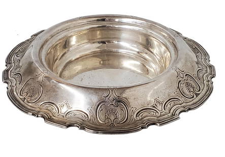 Rare Extra Large Tiffany & Co Sterling Silver Fruit Bowl Centerpiece 67.32ozt No Mono: Described By: Michelle NODYG 62958 2 Title: Rare Extra Large Tiffany & Co Sterling Silver Fruit Bowl Centerpiece 67.32ozt No Mono Description: Rare Extra Large Tiffany & Co Sterling Si