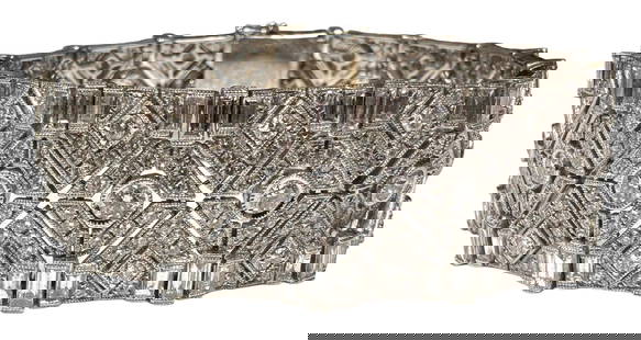 15Ctw Diamond 18K White Gold 7.5 Inch Bracelet With Appraisal 56 Grams: Described &amp; Photographed By:  Sam 60335 NMEDD  Title:  15ctw Diamond 18k White Gold 7.5 Inch Bracelet with Appraisal 56 Grams  Description:  Approximately 15.73ctw Diamond 18k White Gold 7.5