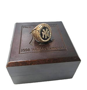 Yankees Best Ever 1998 World Champions Ring Solid Gold: More info coming soon!