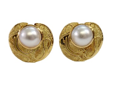 Signed Elizabeth Gage 27.3 gram 18k Gold Cultured Mabe Pearl Large Ear Clips Designer Earrings