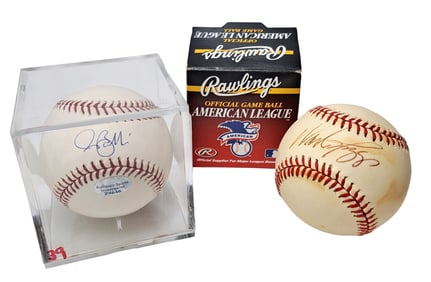 Lot Of Two Signed Wade Boggs Rocco Baldelli Genuine Autographed Baseballs Tampa Bay Devil Rays